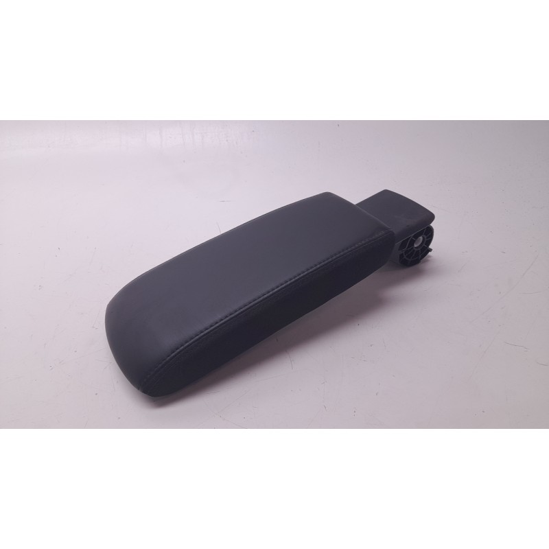 Recambio de apoyabrazos central para ds ds 3 / ds 3 crossback (ur_, uc_, uj_) 1.2 puretech 130 referencia OEM IAM 98261024ZD  
