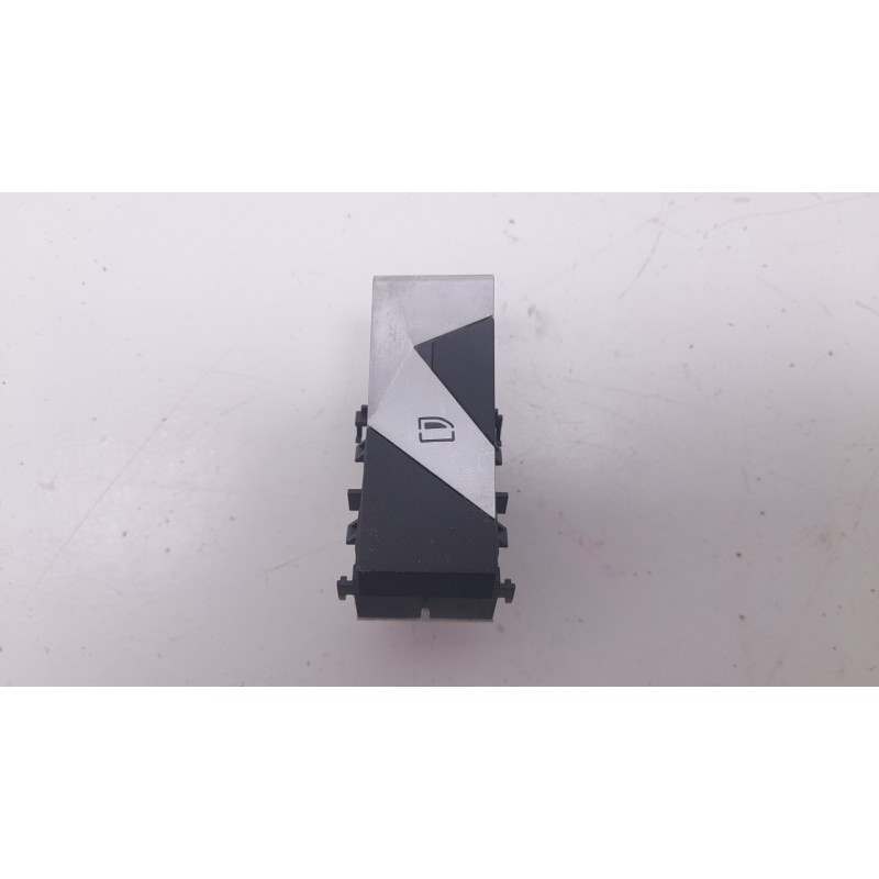 Recambio de mando elevalunas delantero izquierdo para ds ds 3 / ds 3 crossback (ur_, uc_, uj_) 1.2 puretech 130 referencia OEM I