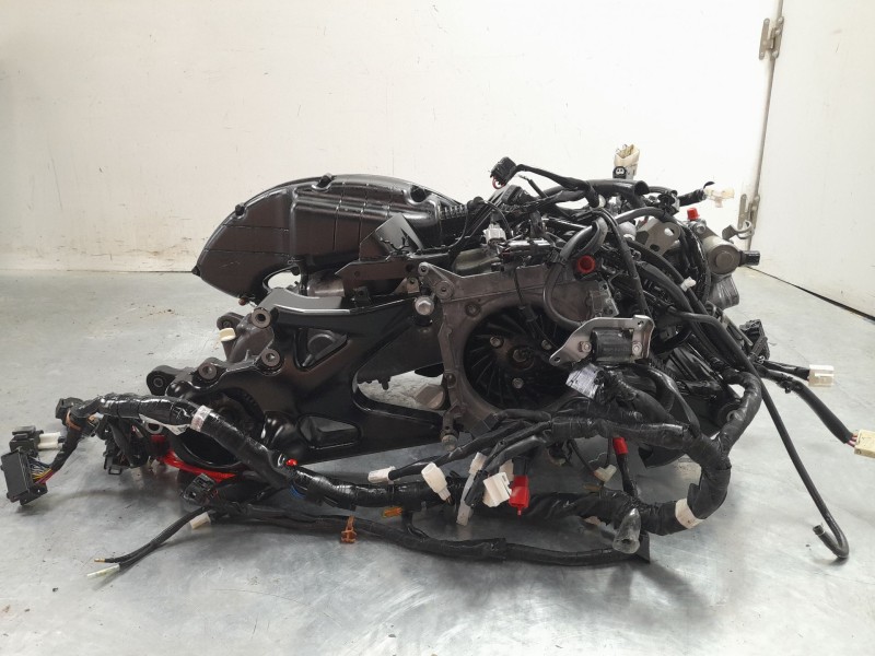 Recambio de motor completo para yamaha x-max 125 referencia OEM IAM E33PE  