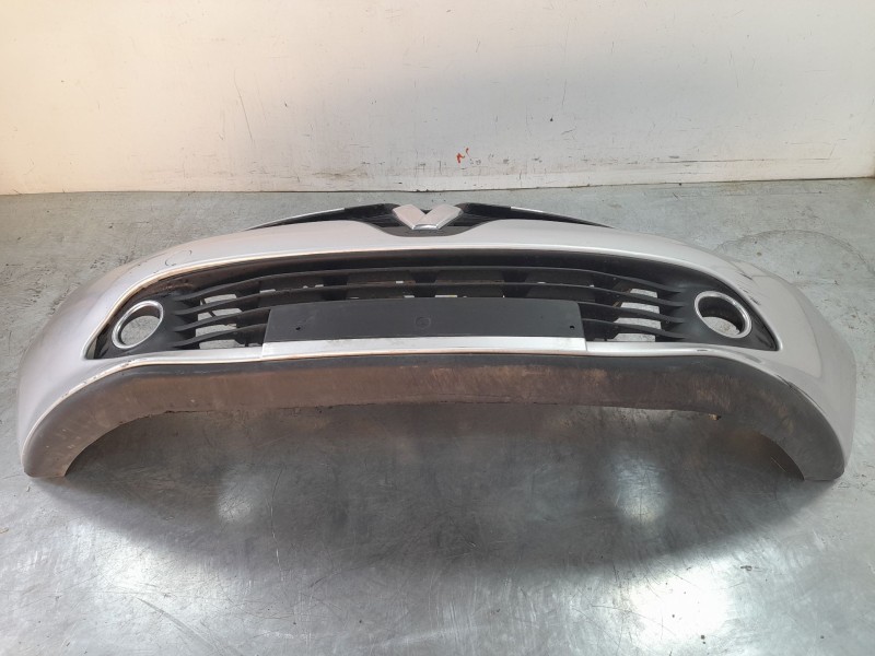 Recambio de paragolpes delantero para renault clio iv (bh_) 0.9 tce 90 referencia OEM IAM   