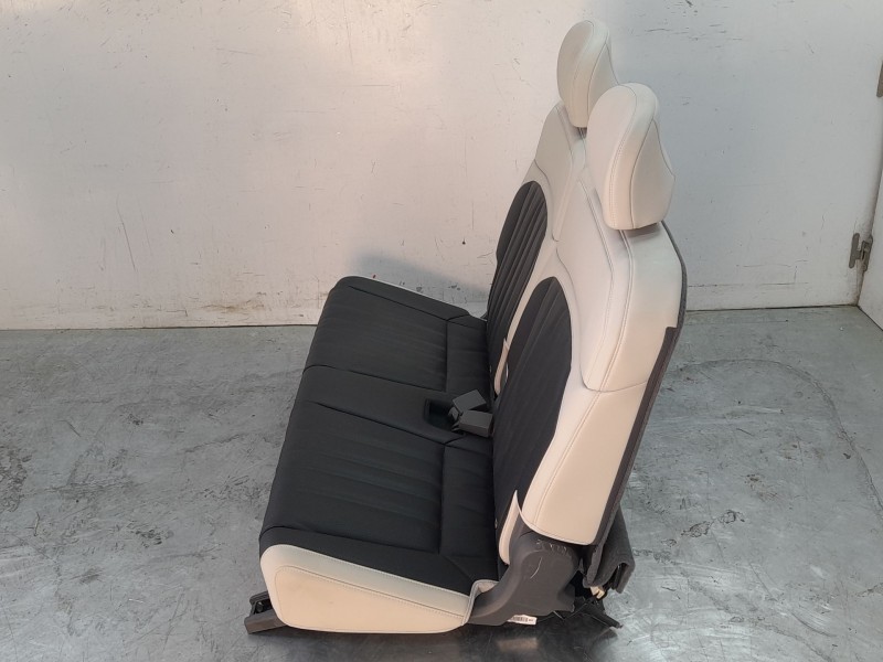 Recambio de asientos traseros para kia ev9 100 gt-line awd referencia OEM IAM 88460DO620C27  