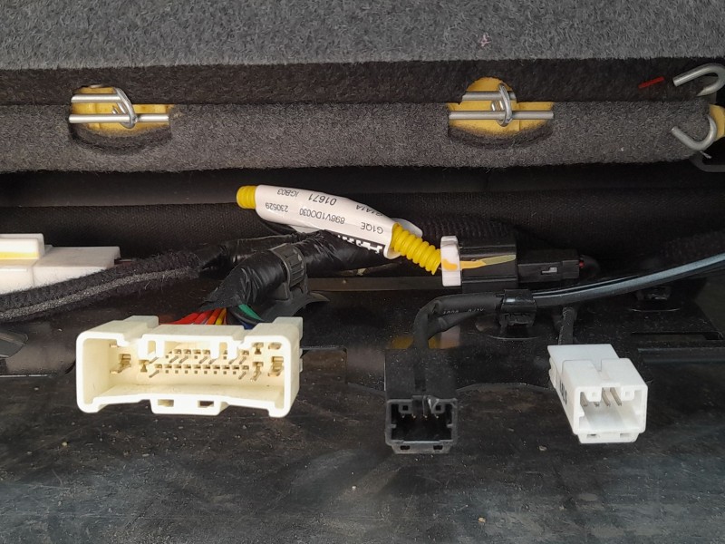 Recambio de asientos traseros para kia ev9 100 gt-line awd referencia OEM IAM 88460DO620C27  