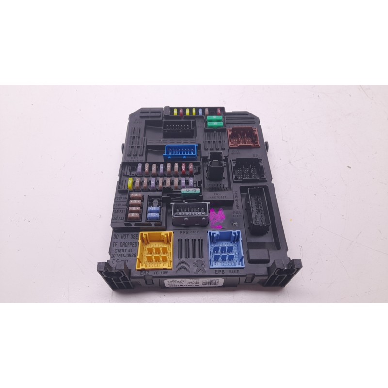 Recambio de caja reles / fusibles para ds ds 3 / ds 3 crossback (ur_, uc_, uj_) 1.2 puretech 130 referencia OEM IAM 9832880380  