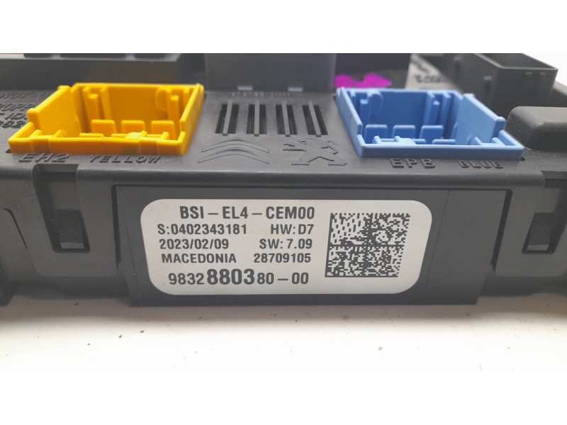 Recambio de caja reles / fusibles para ds ds 3 / ds 3 crossback (ur_, uc_, uj_) 1.2 puretech 130 referencia OEM IAM 9832880380  