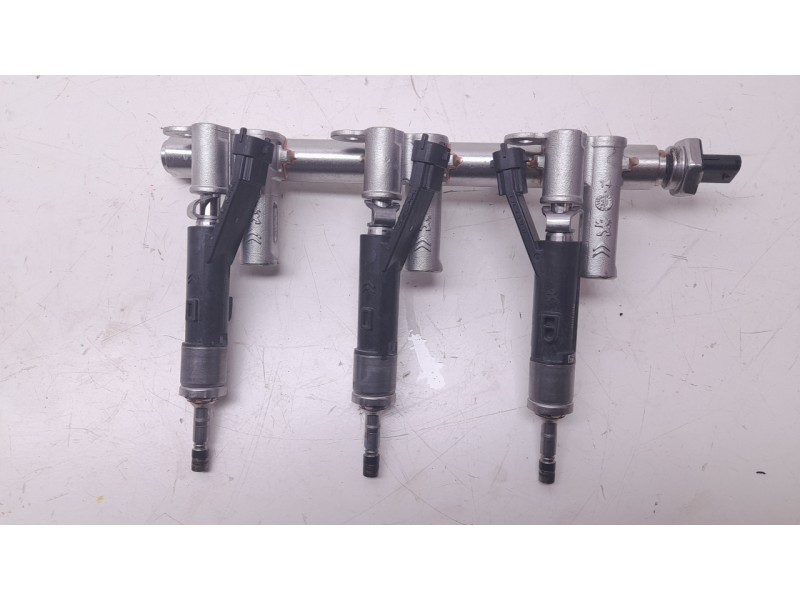 Recambio de rampa inyectora para ds ds 3 / ds 3 crossback (ur_, uc_, uj_) 1.2 puretech 130 referencia OEM IAM 9811353880  792027