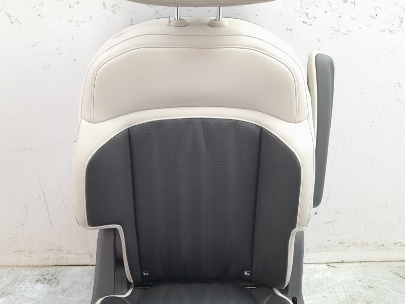 Recambio de asiento trasero medio para kia ev9 100 gt-line awd referencia OEM IAM 89B46DO100DFS  
