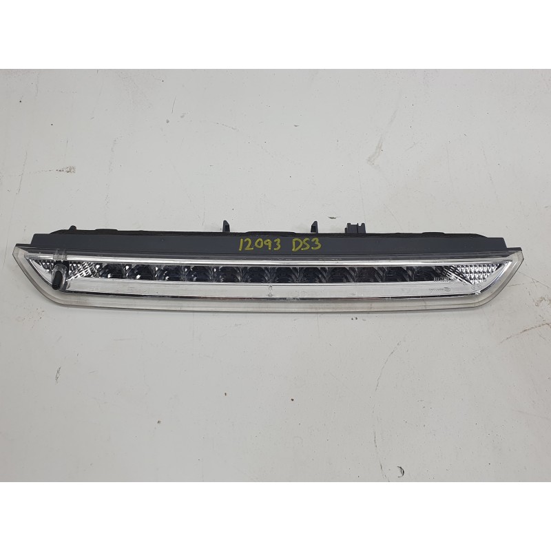 Recambio de luz central de freno para ds ds 3 / ds 3 crossback (ur_, uc_, uj_) 1.2 puretech 130 referencia OEM IAM 9825518680  