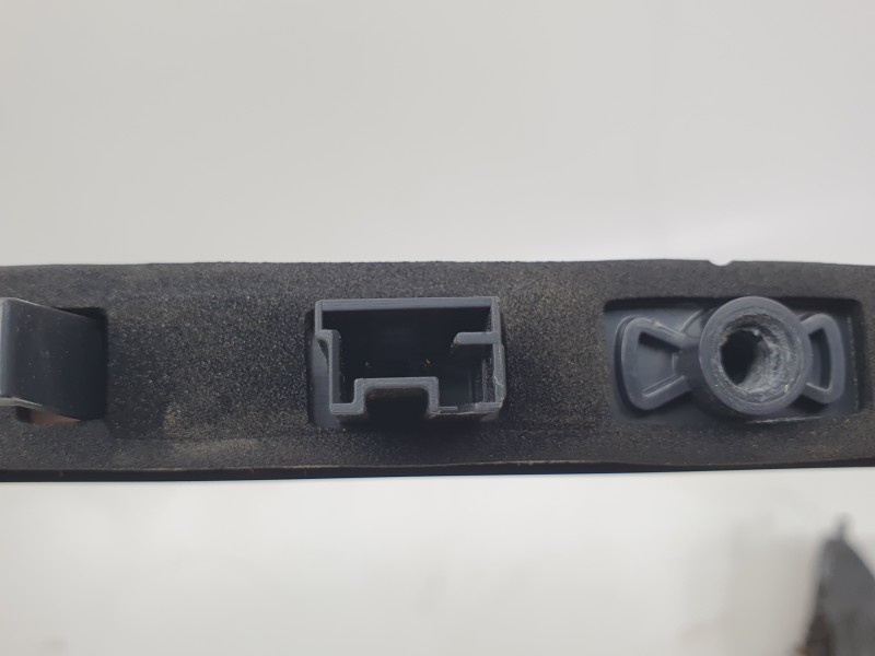 Recambio de luz central de freno para ds ds 3 / ds 3 crossback (ur_, uc_, uj_) 1.2 puretech 130 referencia OEM IAM 9825518680  