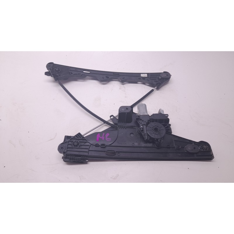 Recambio de elevalunas delantero derecho para ds ds 3 / ds 3 crossback (ur_, uc_, uj_) 1.2 puretech 130 referencia OEM IAM 98281
