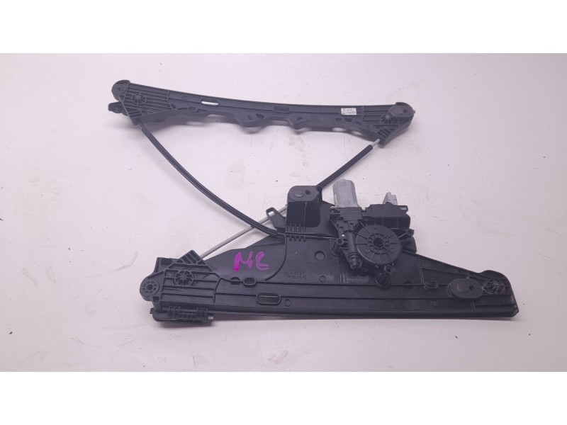 Recambio de elevalunas delantero derecho para ds ds 3 / ds 3 crossback (ur_, uc_, uj_) 1.2 puretech 130 referencia OEM IAM 98281