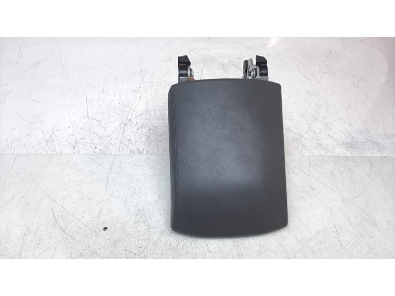 Recambio de apoyabrazos central para volkswagen t-cross 1.0 tsi referencia OEM IAM 2GM864207ATJT  