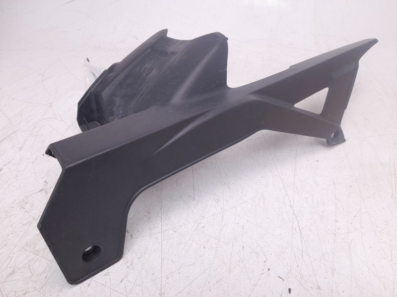 Recambio de guardabarros trasero para voge r 500 r (hr71) referencia OEM IAM 260060238 260060238 
