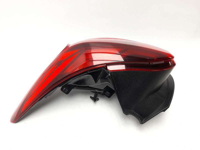 Recambio de piloto trasero derecho para dacia sandero iii 1.0 tce 90 eco-g referencia OEM IAM  265508077R 103F08600772/16250222/