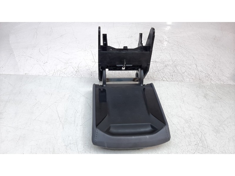 Recambio de apoyabrazos central para volkswagen t-cross 1.0 tsi referencia OEM IAM 2GM864207ATJT  