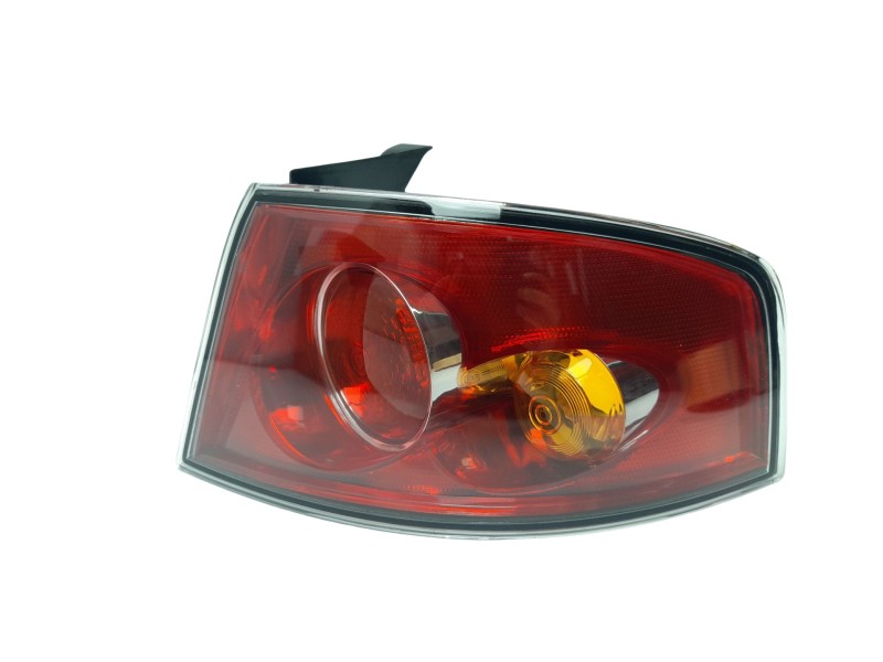 Recambio de piloto trasero derecho para seat ibiza (6l1) referencia OEM IAM  6L6945112 103F21171770/16852132/9010562/ST0334173