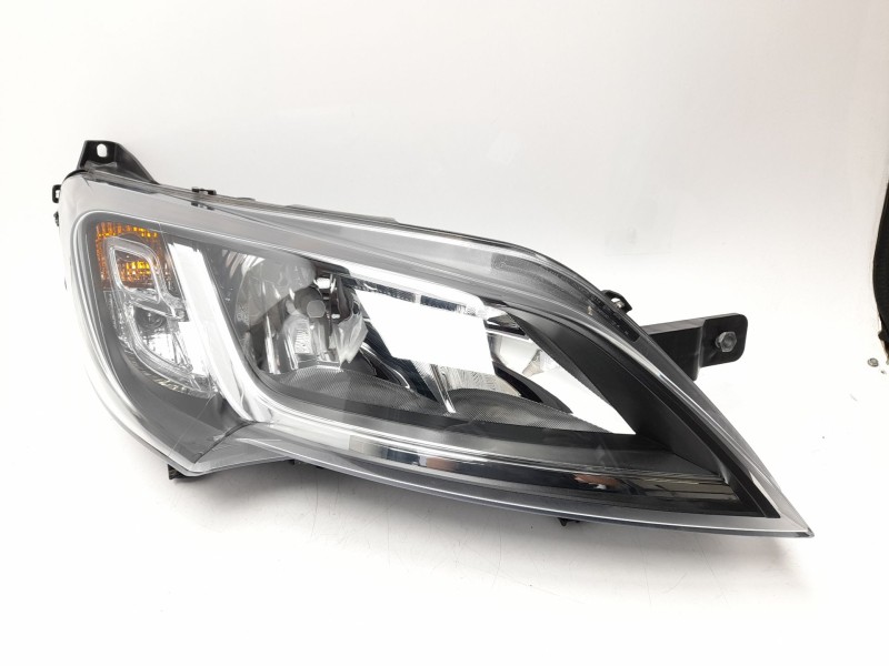 Recambio de faro derecho para toyota proace max referencia OEM IAM   