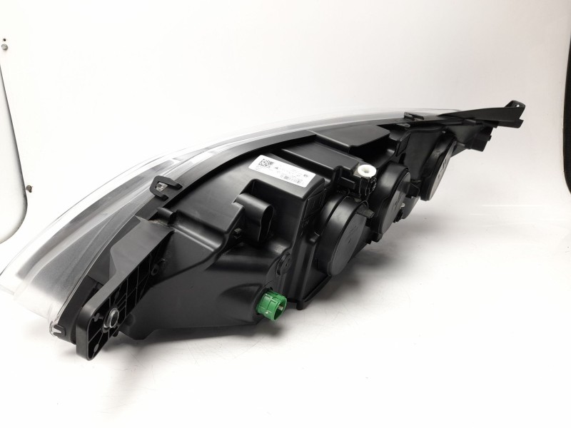 Recambio de faro derecho para toyota proace max referencia OEM IAM   