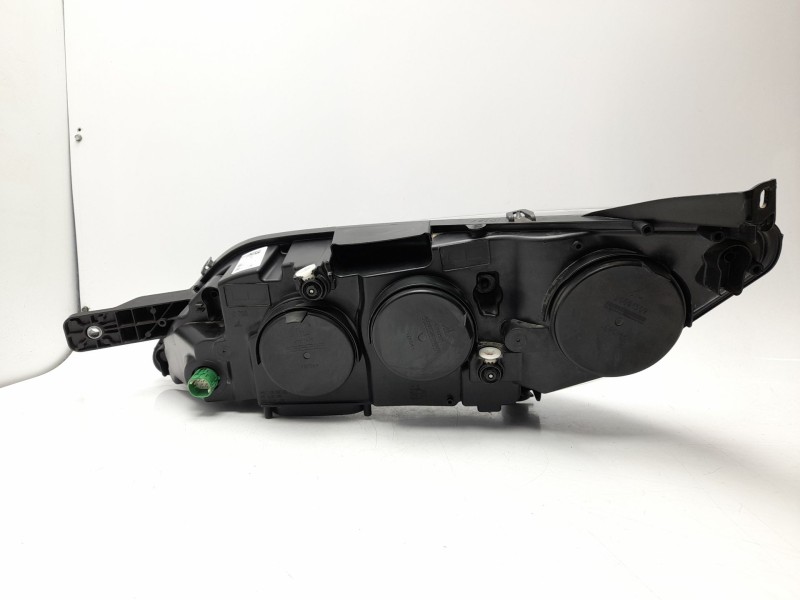 Recambio de faro derecho para toyota proace max referencia OEM IAM   