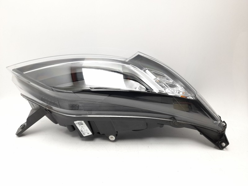 Recambio de faro derecho para toyota proace max referencia OEM IAM   