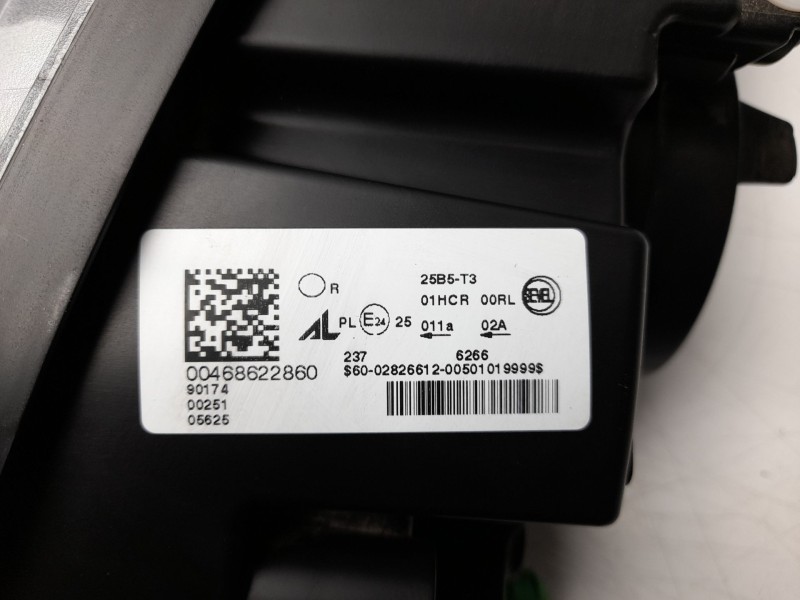 Recambio de faro derecho para toyota proace max referencia OEM IAM   
