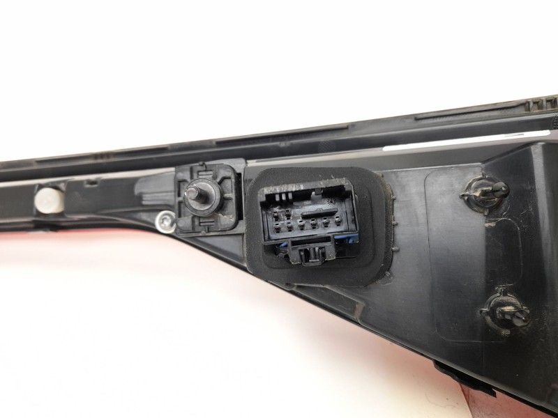 Recambio de piloto trasero central para cupra formentor (km7, kmp) 1.5 tsi referencia OEM IAM  5FF945307B 