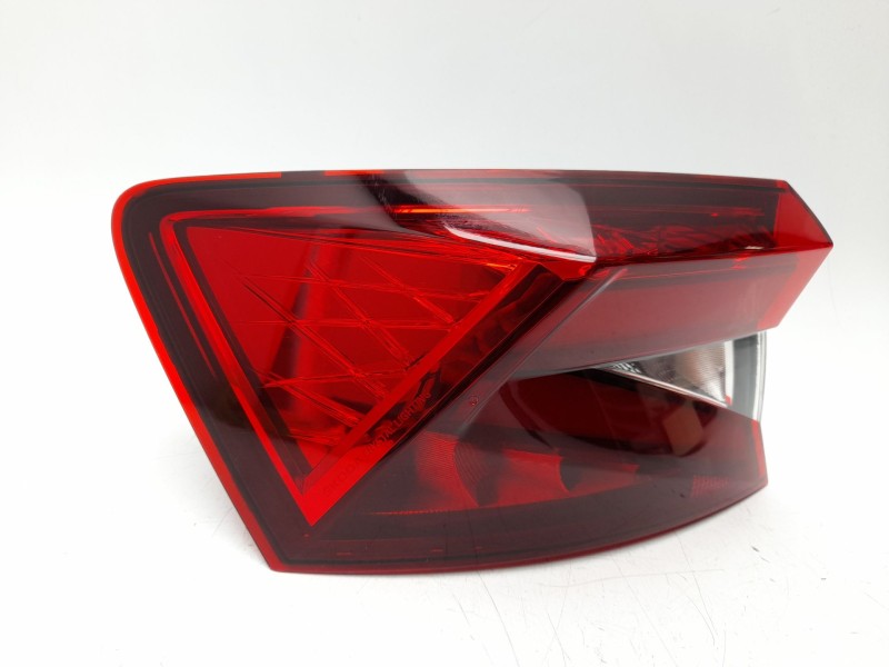 Recambio de piloto trasero izquierdo para skoda fabia iv (pj3) 1.0 mpi referencia OEM IAM  6VE945207 
