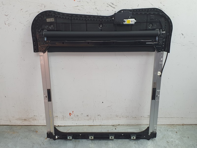 Recambio de techo electrico para kia ev9 100 gt-line awd referencia OEM IAM 81610DO000 81610DO000 81630DO000