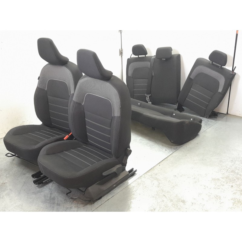 Recambio de juego asientos completo para dacia sandero iii 1.0 tce 90 eco-g referencia OEM IAM   