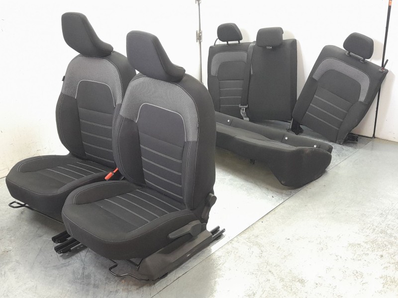 Recambio de juego asientos completo para dacia sandero iii 1.0 tce 90 eco-g referencia OEM IAM   