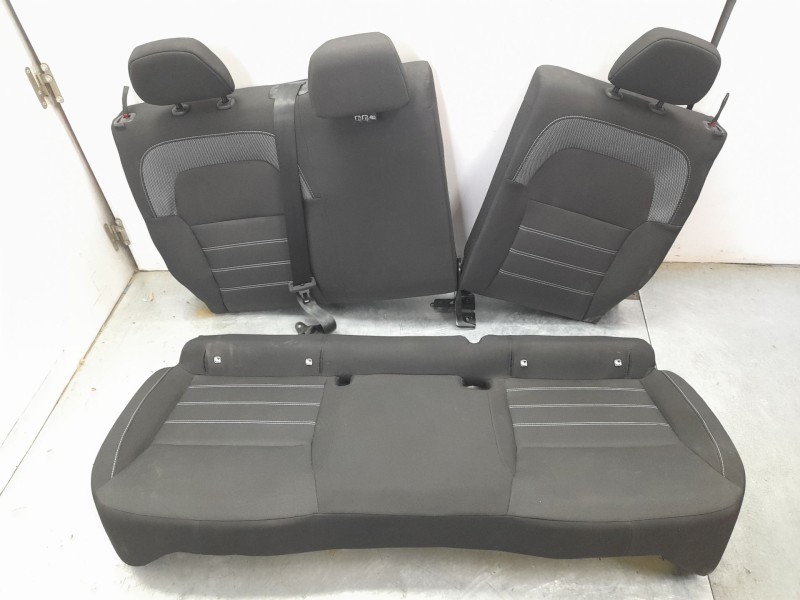 Recambio de juego asientos completo para dacia sandero iii 1.0 tce 90 eco-g referencia OEM IAM   