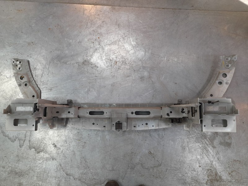 Recambio de travesaño superior para land rover evoque hse dynamic referencia OEM IAM   
