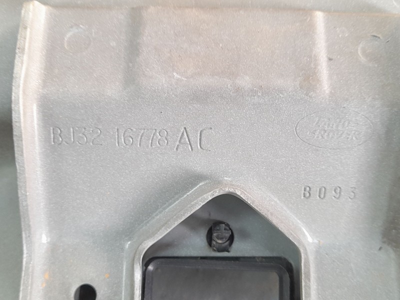 Recambio de travesaño superior para land rover evoque hse dynamic referencia OEM IAM   