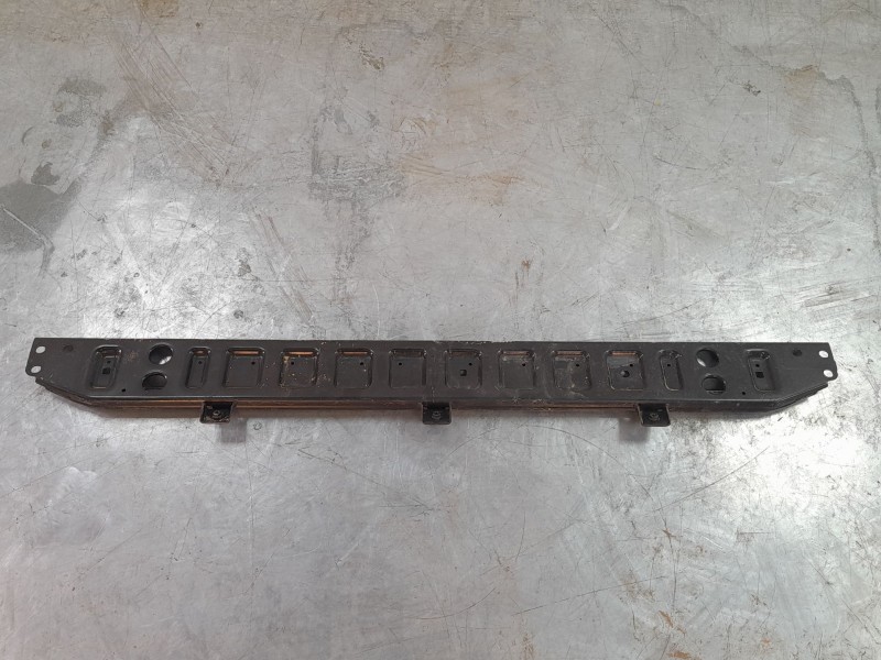 Recambio de travesaño inferior para land rover evoque hse dynamic referencia OEM IAM   