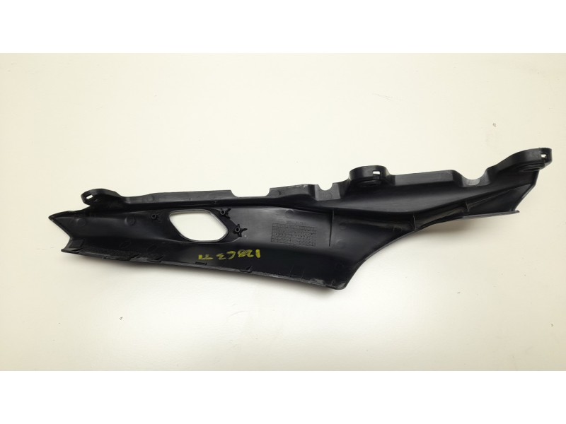 Recambio de moldura para yamaha mt mt-09 (rn83) referencia OEM IAM B7N21711  