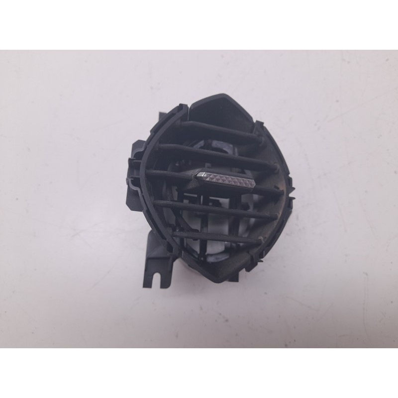 Recambio de aireador izquierdo para ds ds 3 / ds 3 crossback (ur_, uc_, uj_) 1.2 puretech 130 referencia OEM IAM 9821248680  