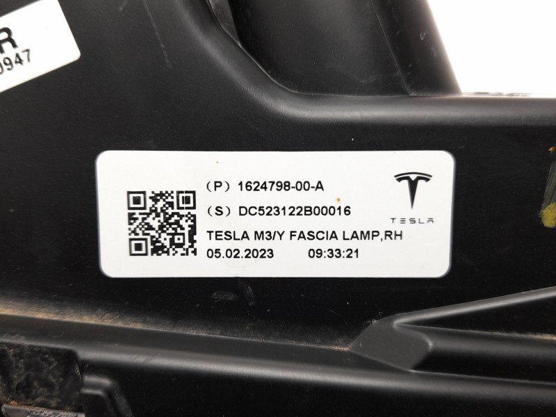 Recambio de faro antiniebla derecho para tesla model 3 ev referencia OEM IAM  162479800A 