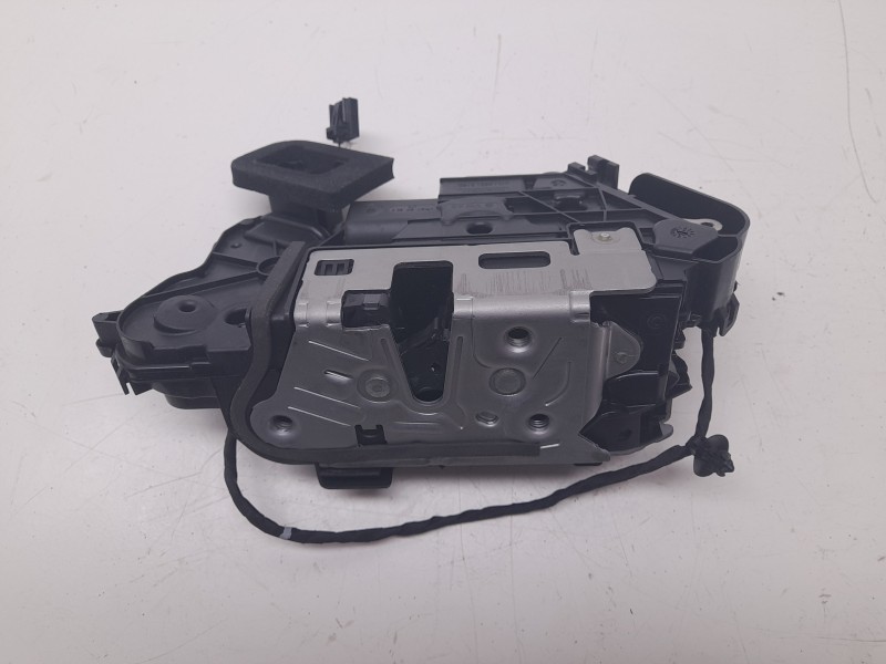 Recambio de cerradura puerta delantera izquierda para skoda octavia iv (nx3, nn3, pv3) 2.0 tdi referencia OEM IAM 5TB837015E 435