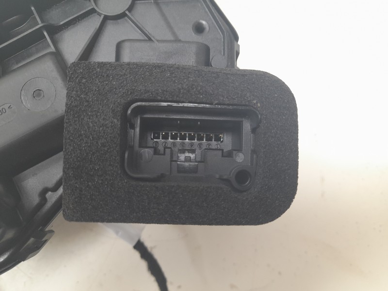 Recambio de cerradura puerta delantera izquierda para skoda octavia iv (nx3, nn3, pv3) 2.0 tdi referencia OEM IAM 5TB837015E 435