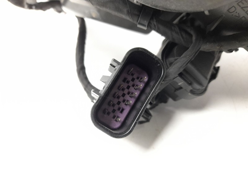 Recambio de faro derecho para mg 3 referencia OEM IAM  11996813 