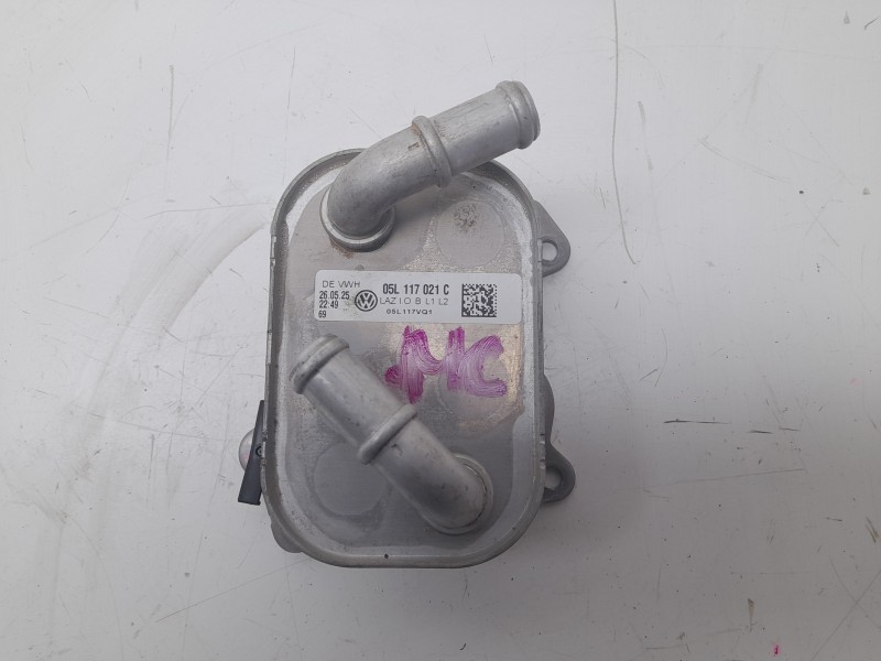 Recambio de enfriador aceite motor para audi q3 sportback (f3n) 35 tdi referencia OEM IAM 05L117021C  044528/045440/045445/VG807