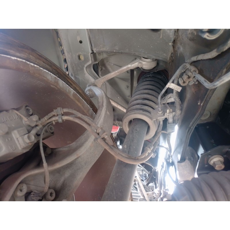Recambio de brazo suspension superior delantero derecho para jaguar xj (x351) 3.0 sdv6 referencia OEM IAM   