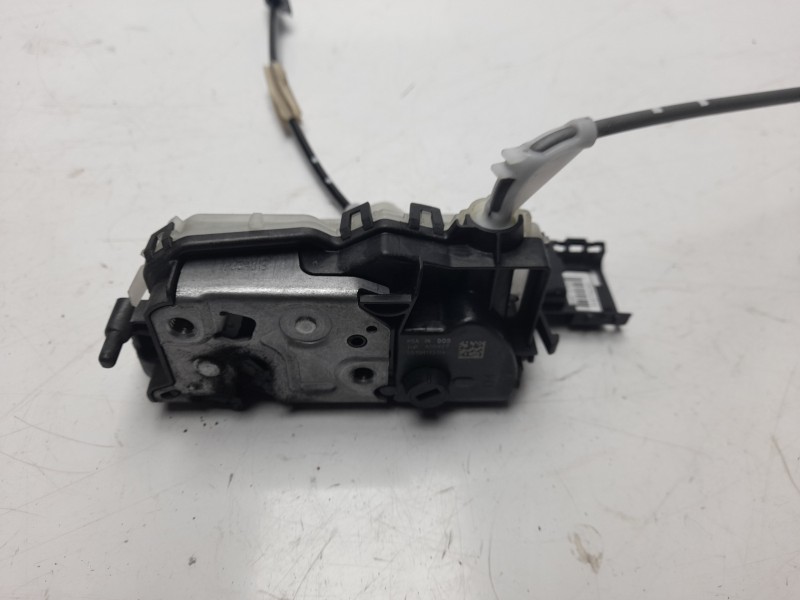 Recambio de cerradura puerta trasera derecha para citroen c4 cactus feel referencia OEM IAM 5515M1351I4  