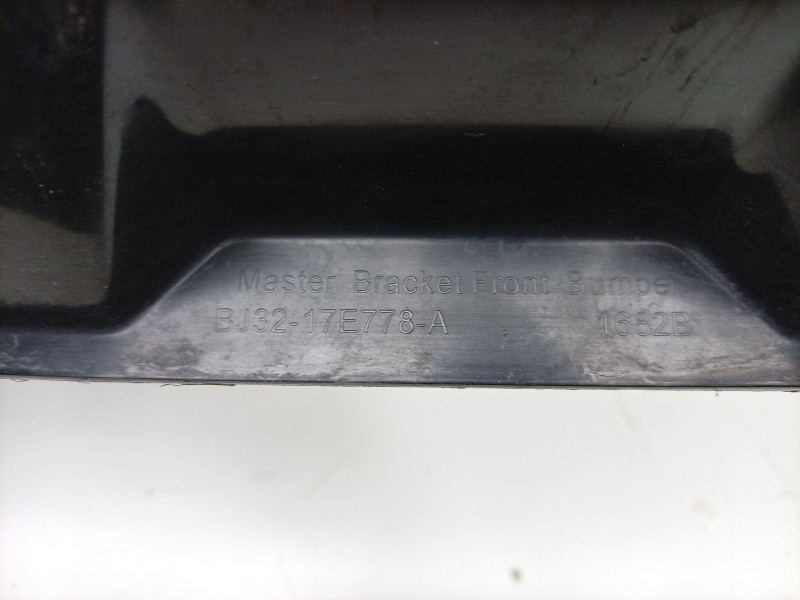 Recambio de rejilla delantera para land rover evoque hse dynamic referencia OEM IAM  BJ3217E778A 