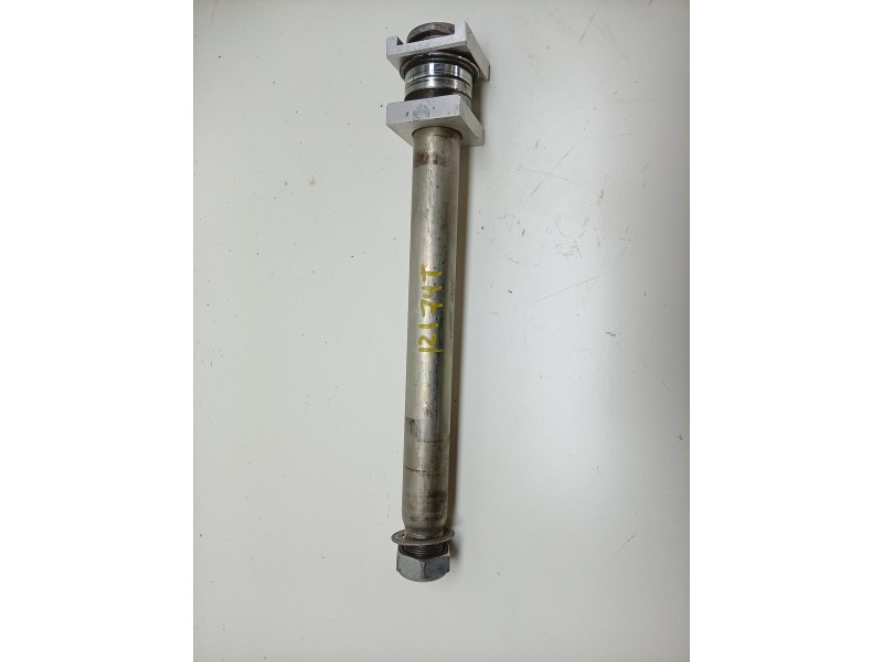Recambio de eje trasero para yamaha mt mt-09 (rn83) referencia OEM IAM 4XV253811000  
