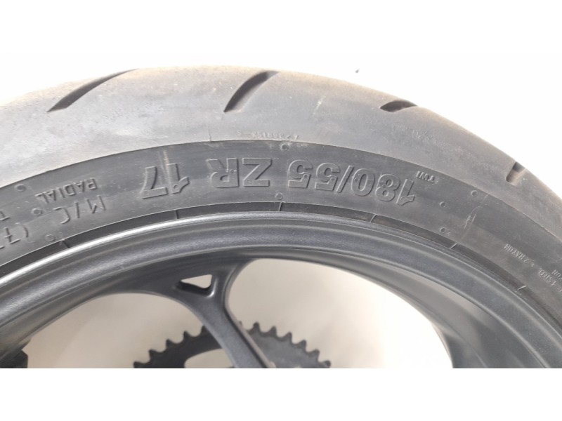 Recambio de llanta trasera para triumph street triple 765 rs street triple 765 rs referencia OEM IAM T2010928  