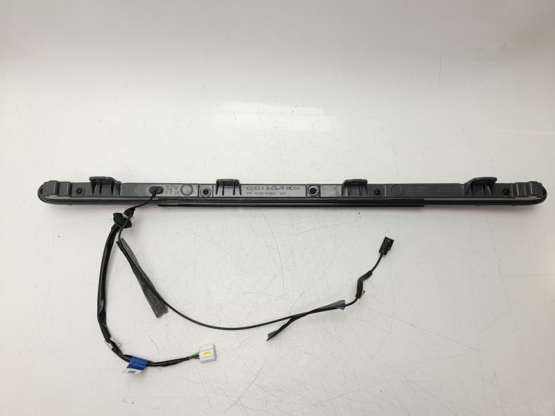 Recambio de luz central de freno para kia ev9 100 gt-line awd referencia OEM IAM 92700DO000  