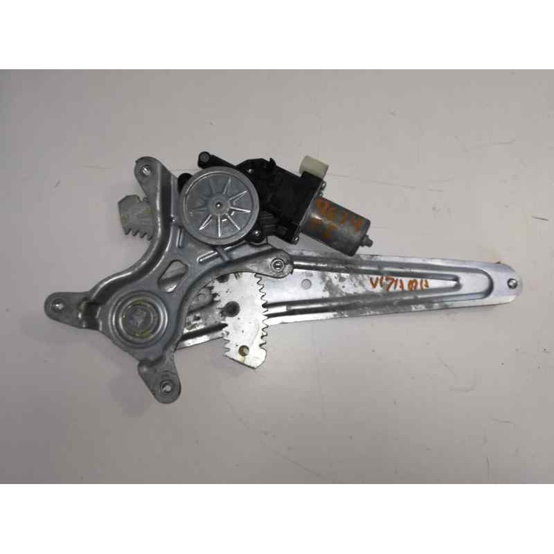 Recambio de elevalunas trasero izquierdo para suzuki vitara 1.6 ddis comfort 4x4 referencia OEM IAM 8356061M00  