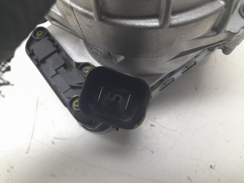 Recambio de bomba agua para renault captur e-tech hybrid referencia OEM IAM  210100689R 