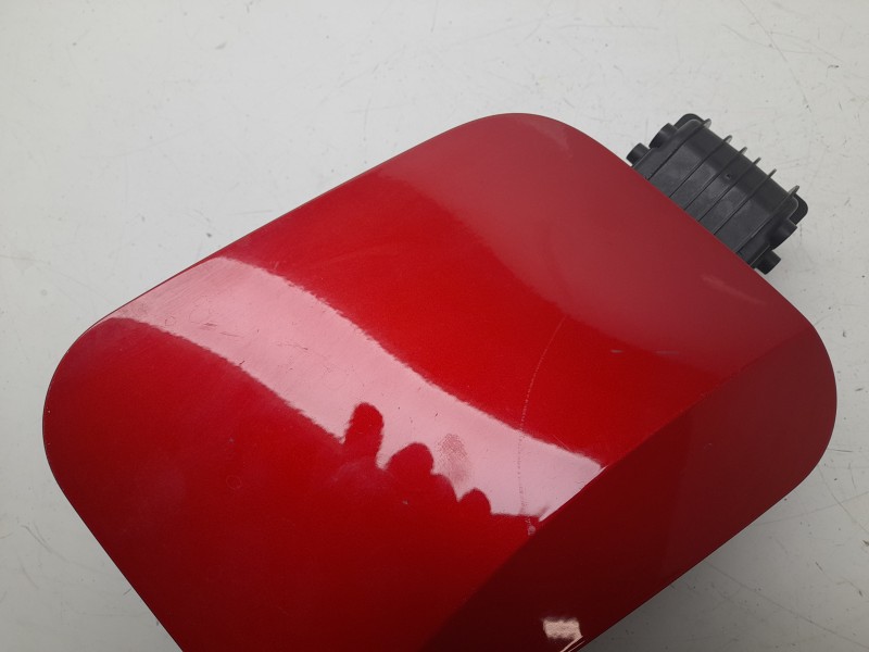 Recambio de tapa exterior combustible para renault captur e-tech hybrid referencia OEM IAM  788302200R 