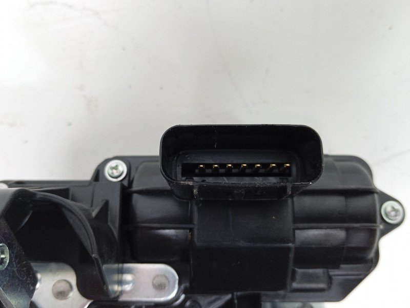 Recambio de cerradura maletero / porton para kia ev9 100 gt-line awd referencia OEM IAM  818L0DO100 